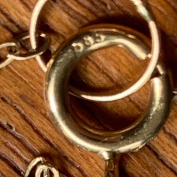 🌹Vintage Solid 14k stamped Rose Bud LOVE Necklace🌹Substantial size lettering🌹 - Picture 10 of 10